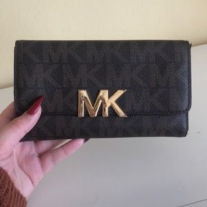 🤎MK Wallet🤎